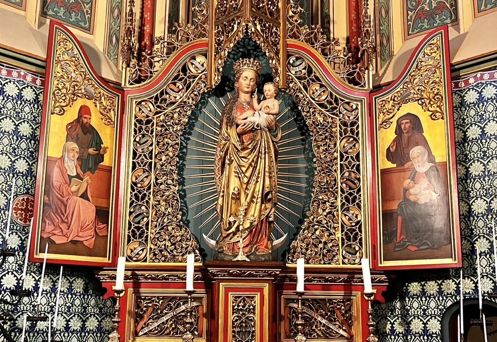 Nieuwe winterwandeling “Heiligen in Utrecht” verkent drie kerken van binnen