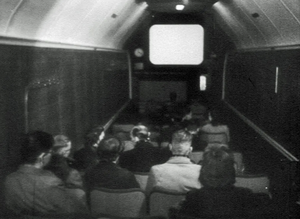 1950 COC Spoorbio interieur
