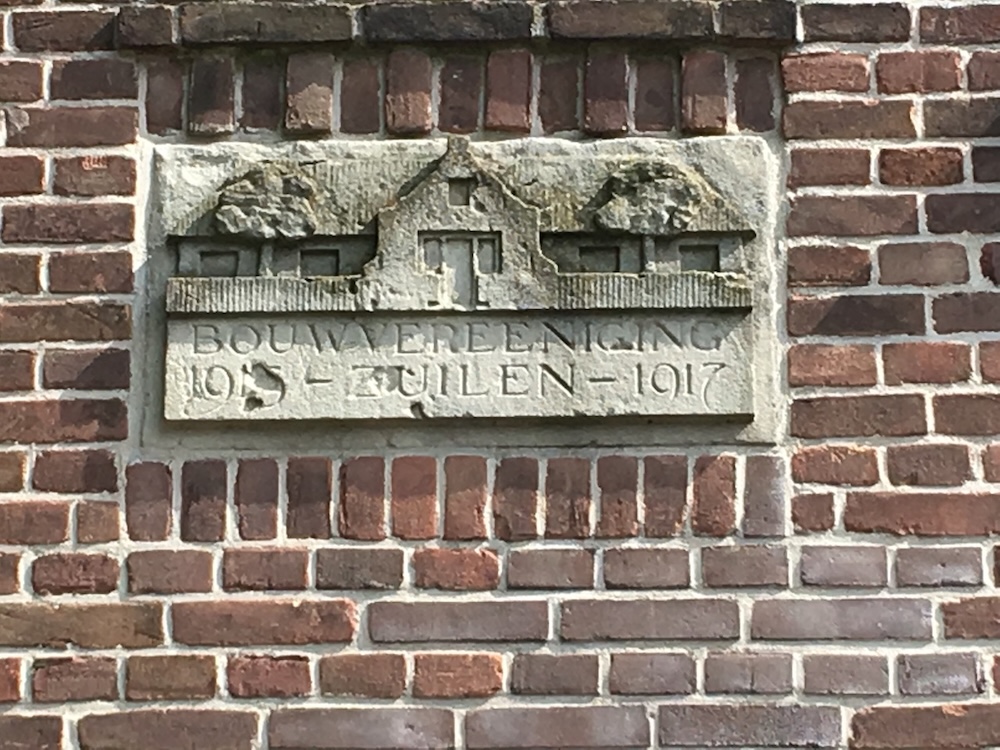 Gevelsteen bouwvereniging Zuilen