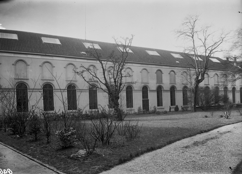 Voormalige kapel en balzaal deel van het paleiscomplex van Lodewijk Napoleon HUA