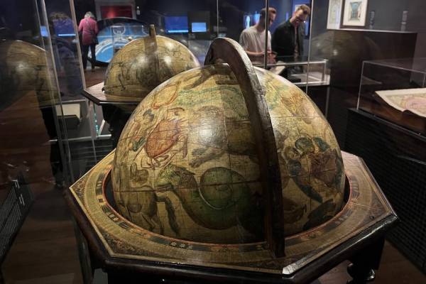 Globes Van Hemel En Aarde