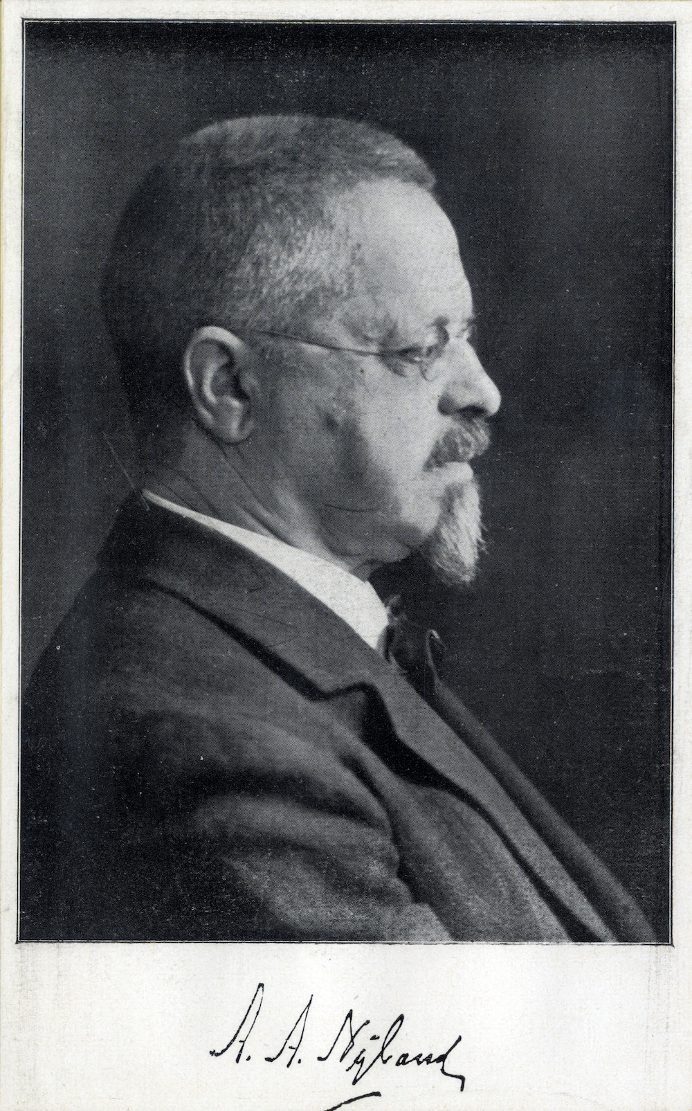Portret van prof dr AA Nijland geboren 1868 hoogleraar in de wis en natuurkunde aan de Utrechtse hogeschool 1898 1936 overleden 1952