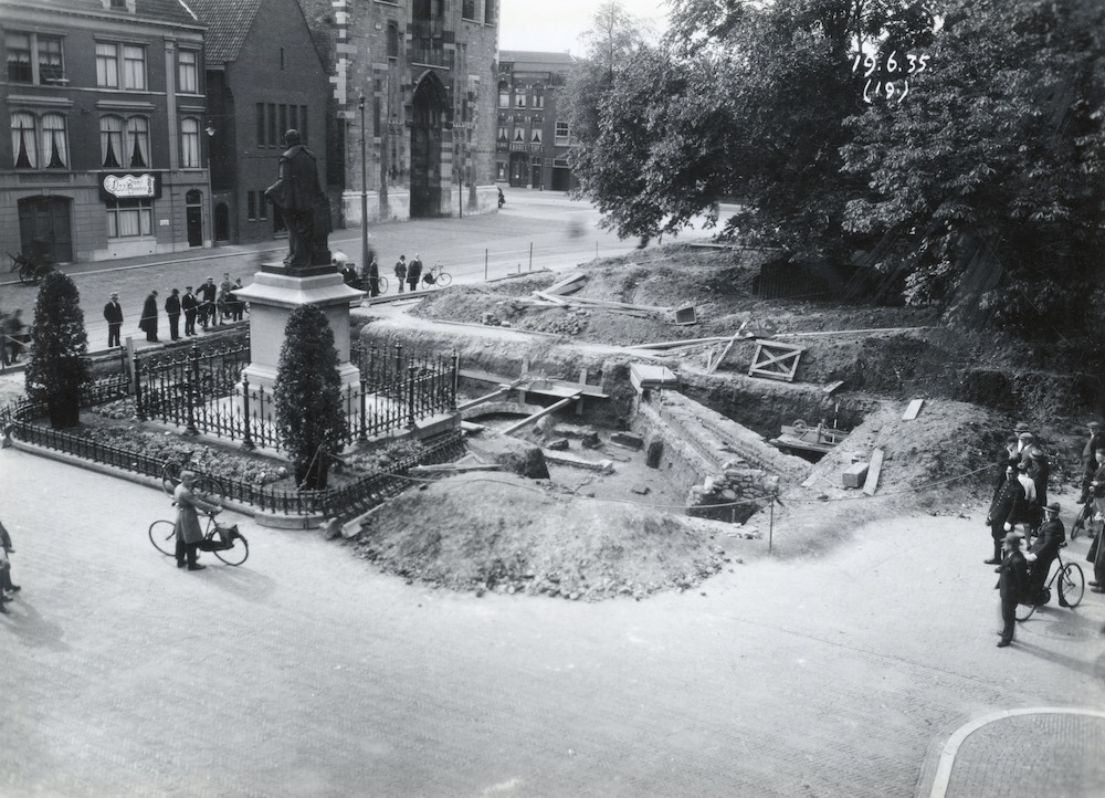 Opgravingen Domplein 1935
