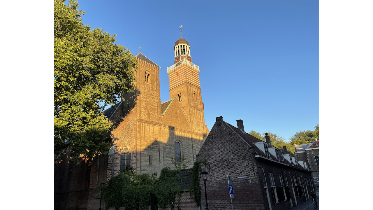 De huidige torens van de Nicolaikerk. (Foto Herman de Wit)